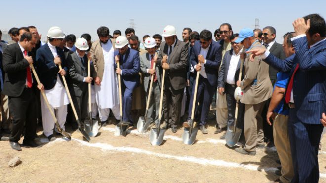 ساخت اولین نیروگاه خورشیدی و بادی در هرات آغاز شد