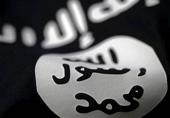 چاپ و توزیع کتاب بر علیه داعش از سوی طالبان