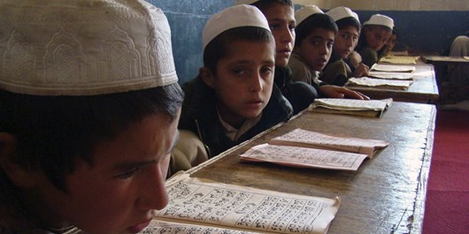 آموزش نسل جدید افغانستان تنها راه حل ریشه‌کن کردن تروریسم است