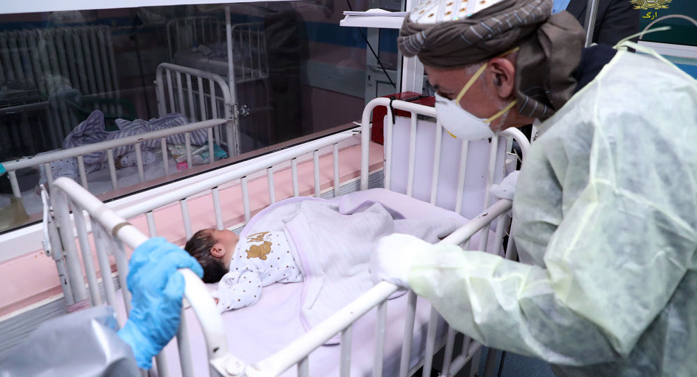 بازدید رئیس جمهور غنی از شفاخانه‌های دشت برچی و اطفال اتاترک + ویدیو