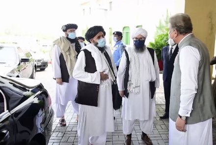 سفر هیئت طالبان به پاکستان؛ اسلام‌آباد خواستار آغاز مذاکرات شد