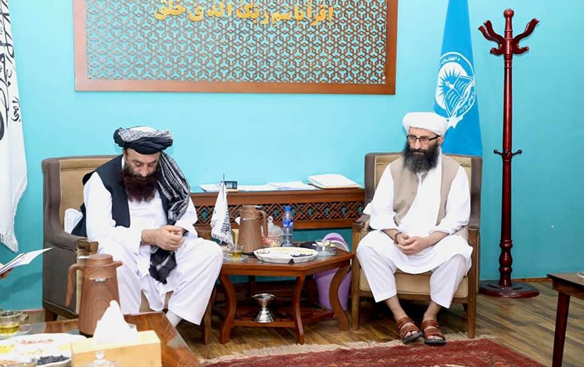 وزارت معارف طالبان می‌گوید سال تحصیلی در اول ماه حمل به روال معمول با حضور دانش آموزان دختر آغاز خواهد شد.
