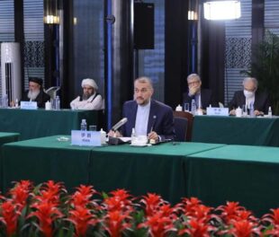 وزیر خارجه ایران: ضرورت تشکیل حکومت فراگیر در افغانستان غیرقابل انکار است