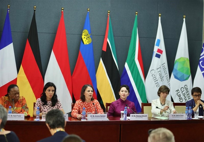 وزرای خارجه ۶ کشور خواستار لغو محدودیت‌های زنان در افغانستان شدند